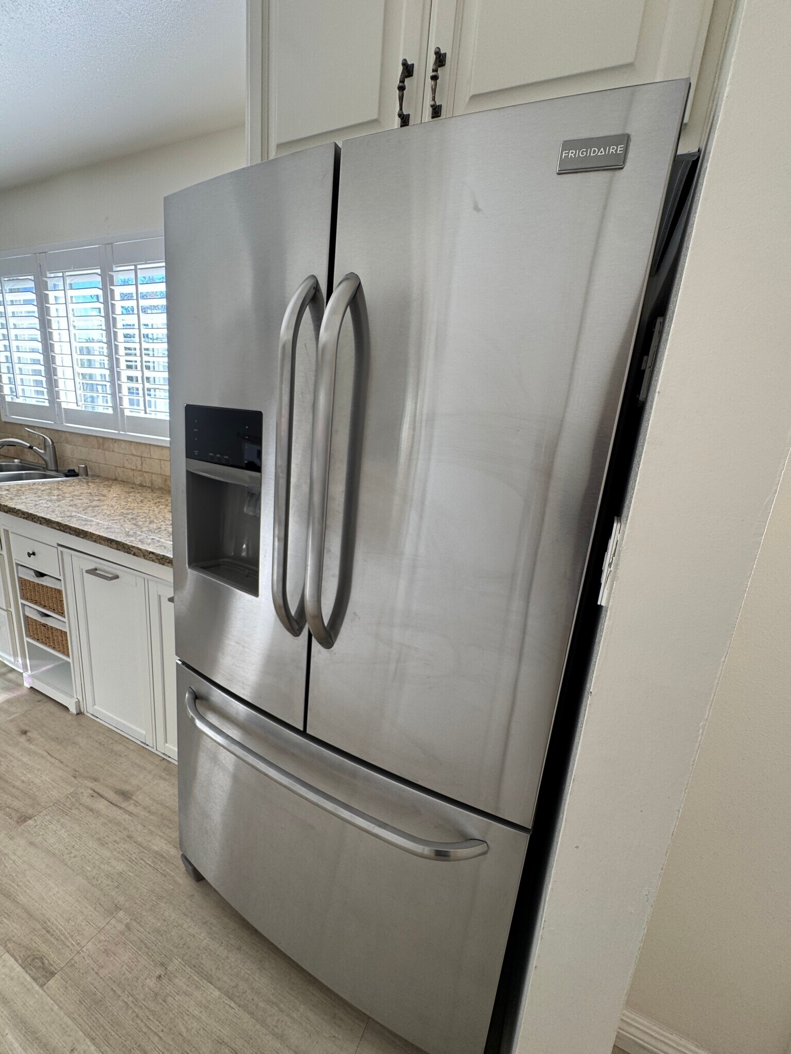 Building Photo - 1121 Calle Tulipan