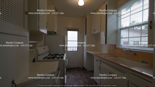 Building Photo - Beautiful 1 bedroom / 1 bathroom Apartment...