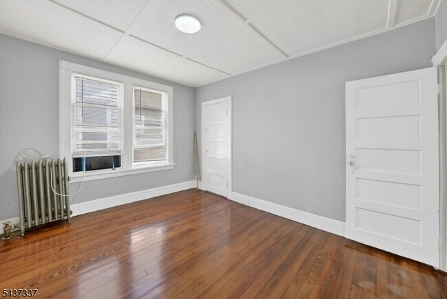 Building Photo - 86 Curie Ave