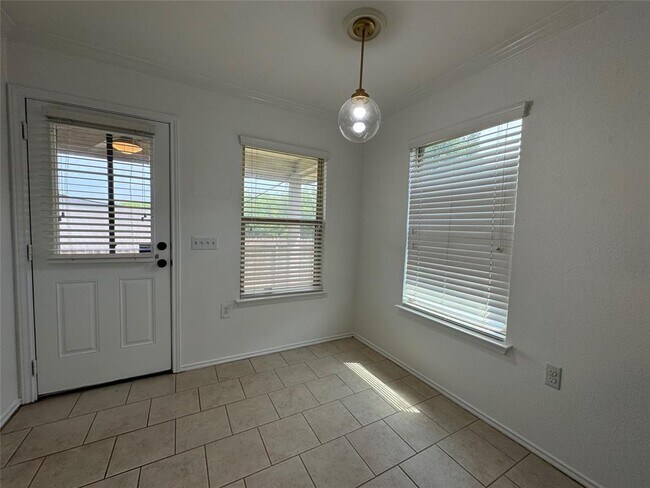 Building Photo - 6809 Crestone Rd