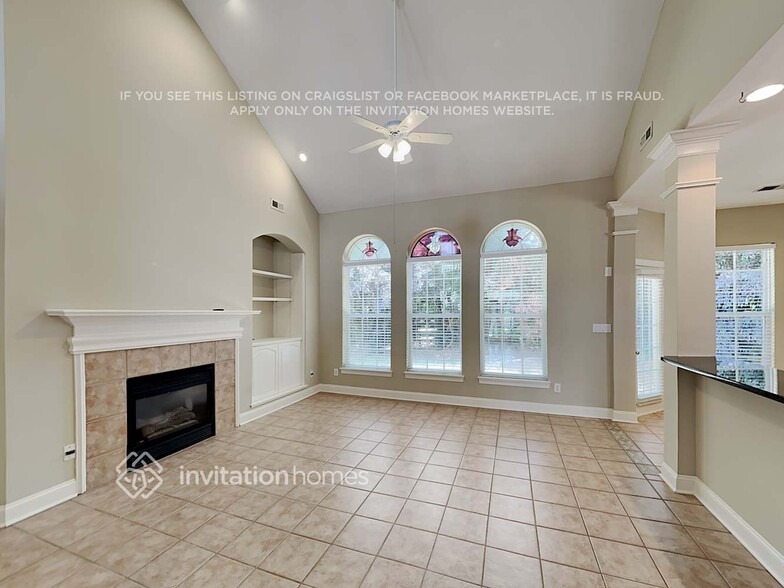 Building Photo - 6800 Charter Hills Rd