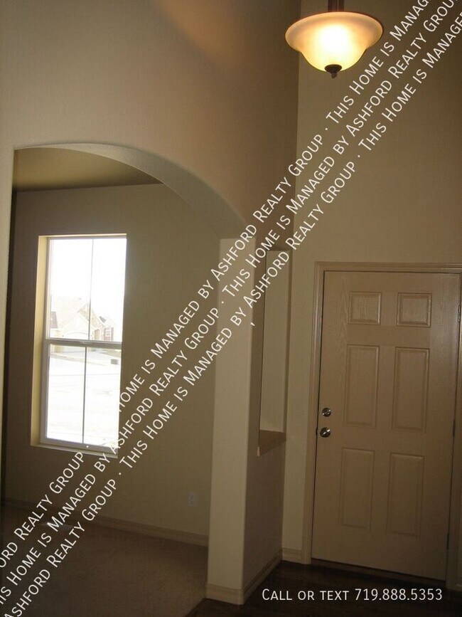 Building Photo - 13849 Windy Oaks Rd