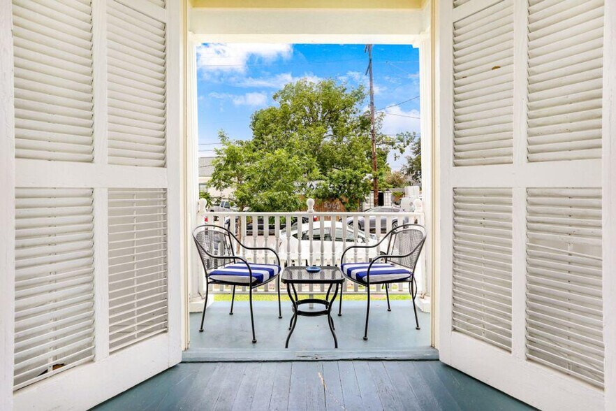 Building Photo - 5128 Freret St