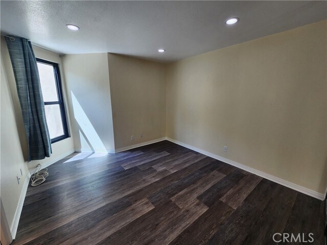 Building Photo - 13115 Le Parc Blvd