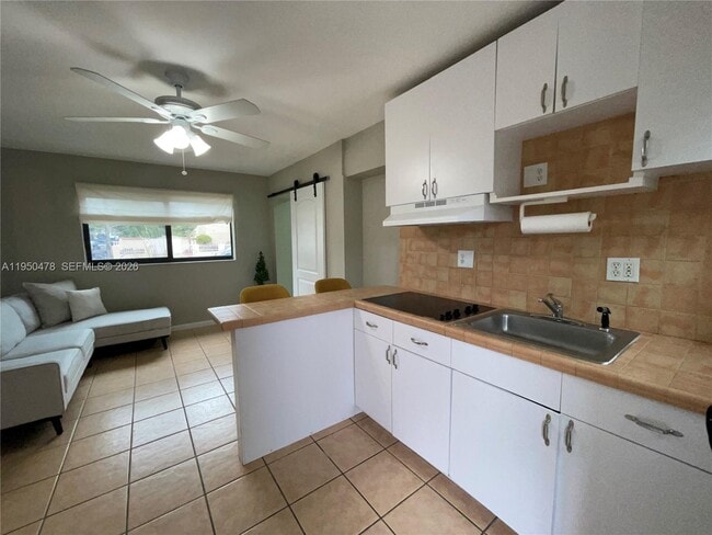 Building Photo - 2342 SW 128th Ave