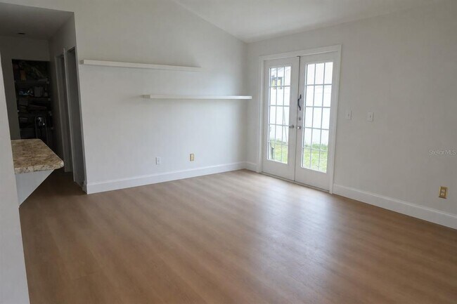 Building Photo - 2805 Northcote Dr