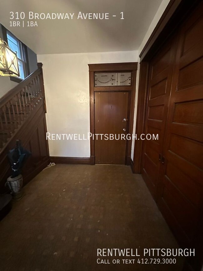 Building Photo - 1 Bedroom Apartment in McKees Rocks