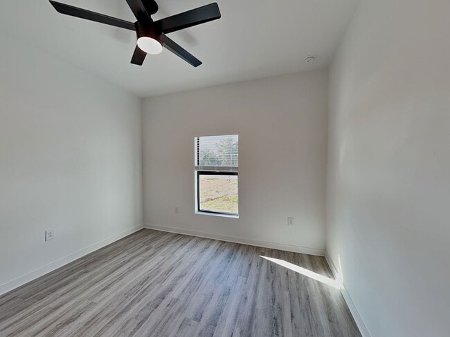 Building Photo - 1284 Navigator Rd