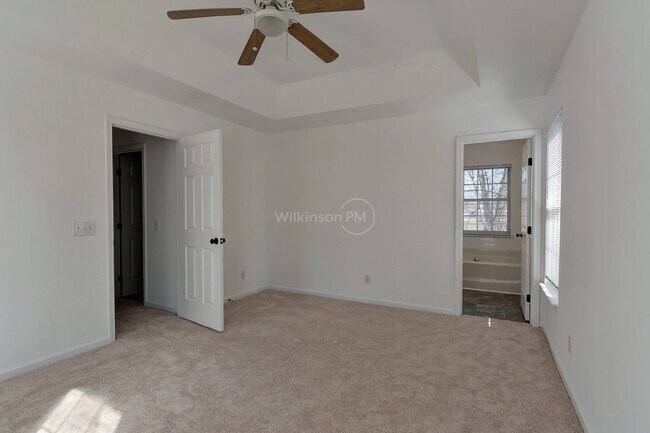 Building Photo - Beautiful 4 Bedroom 2.5 Bathroom Home with...