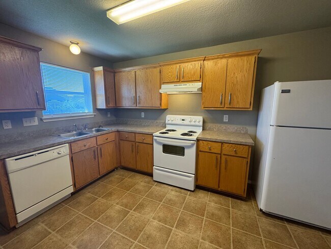 Building Photo - 3807 Ida Dr