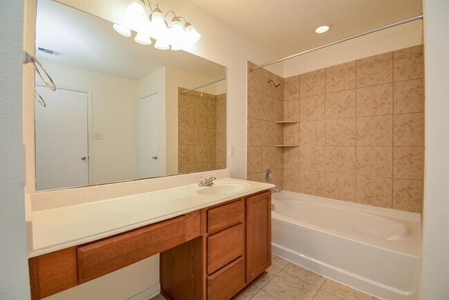 Building Photo - 19441 Archer Glen Dr