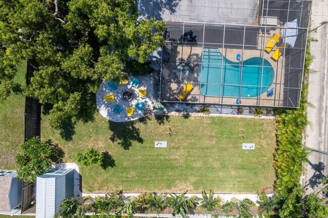 Building Photo - 1319 Saddle Ct