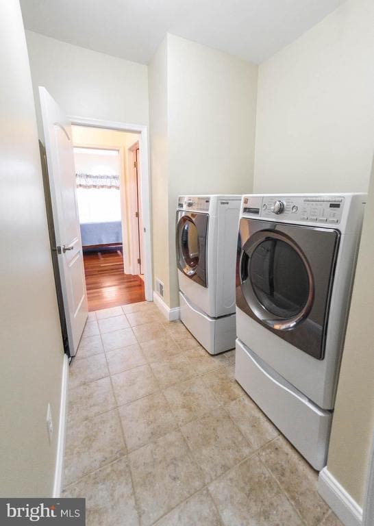 Building Photo - 24900 Fox Run Ln