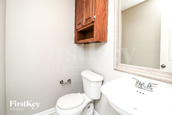 Building Photo - 270 Rosewood Cir