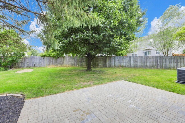 Building Photo - 933 Briaro St