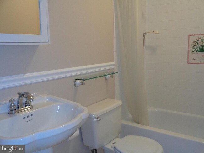 Building Photo - 9811 Burke Pond Ln