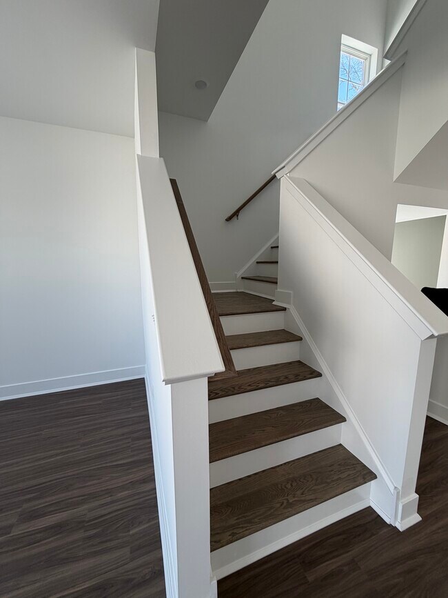 Building Photo - 36 Primrose Ct