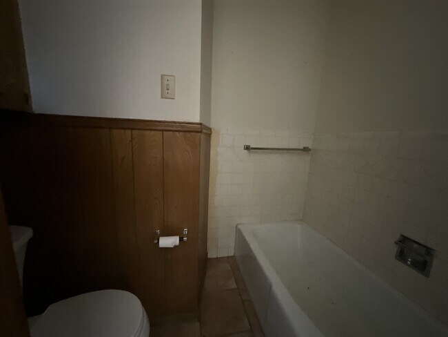 Building Photo - 1631 Co Rd 4413