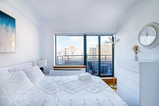 Building Photo - 87 Columbus Ave