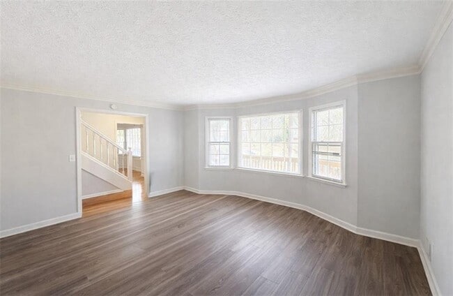 Building Photo - 1960 McEachern Manor Dr