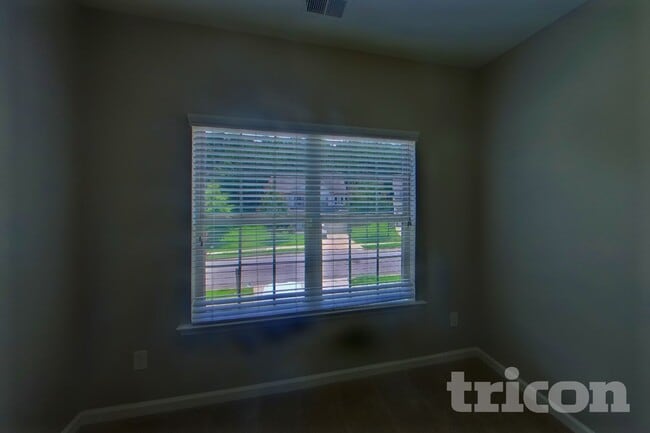 Building Photo - 5702 Pahaska Ct