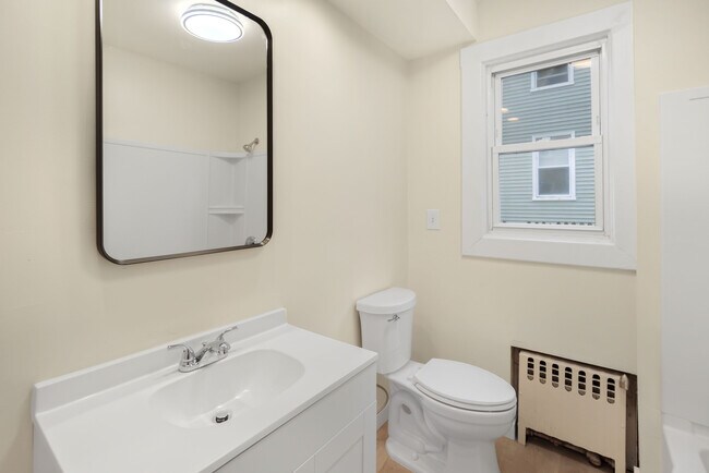 Building Photo - 55 Fairfield St