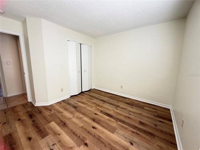 Building Photo - 2418 Harbor Town Dr