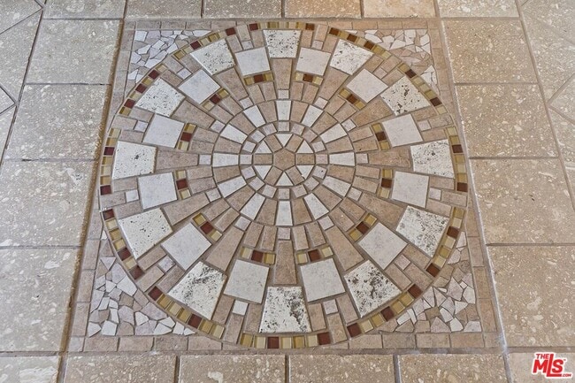 Building Photo - 1215 Edris Dr