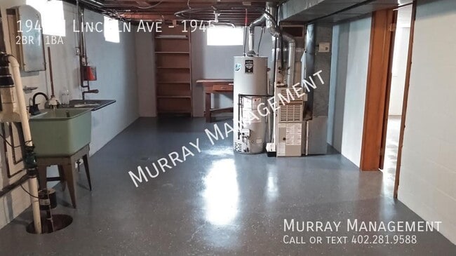 Building Photo - 1945 N Lincoln Ave