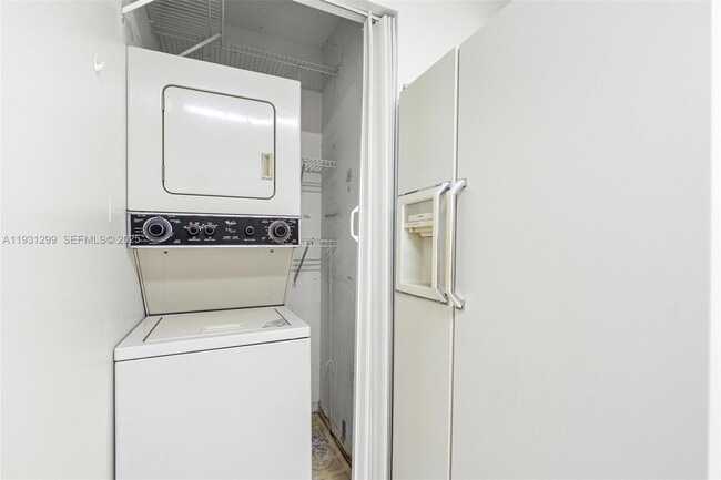 Building Photo - 12450 NW 7th Ln