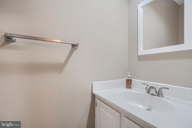Building Photo - 2332 Darby Ct