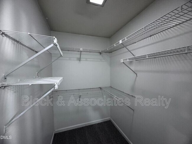 Building Photo - 4110 Kaplan Dr