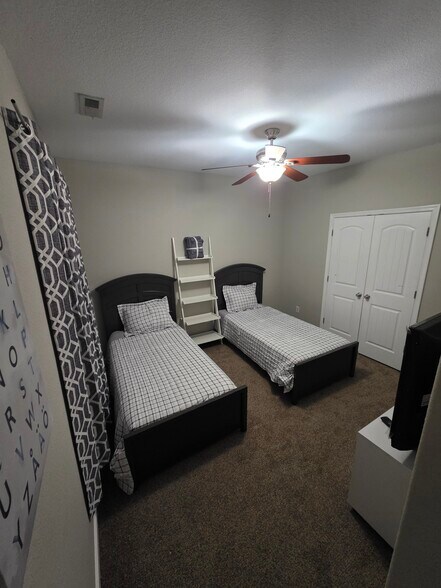 Building Photo - 5512 Muth Ct