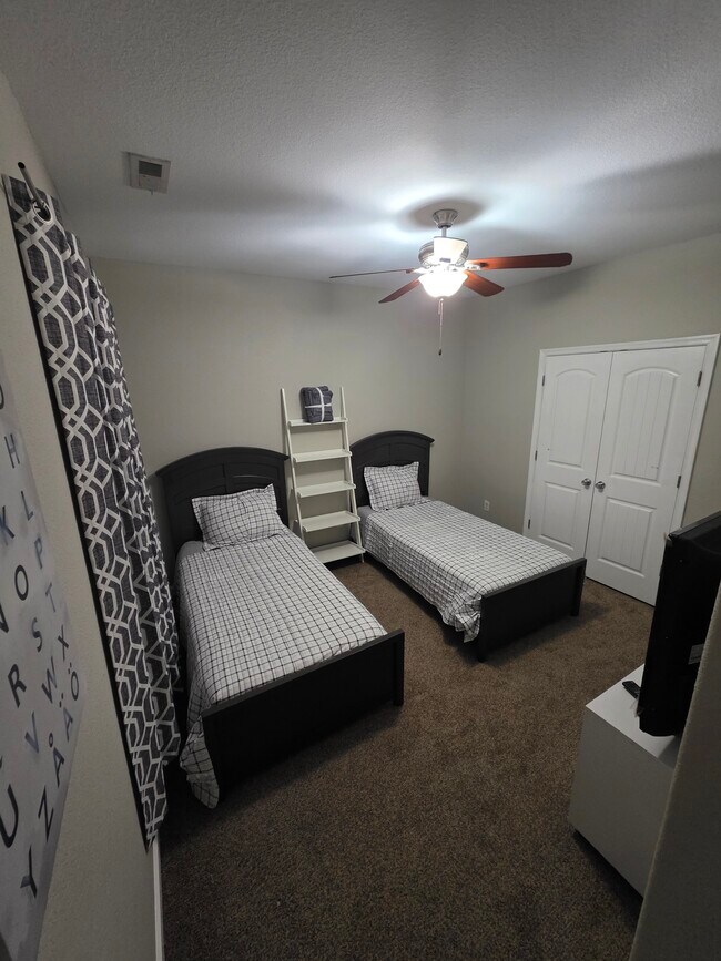 Building Photo - 5512 Muth Ct