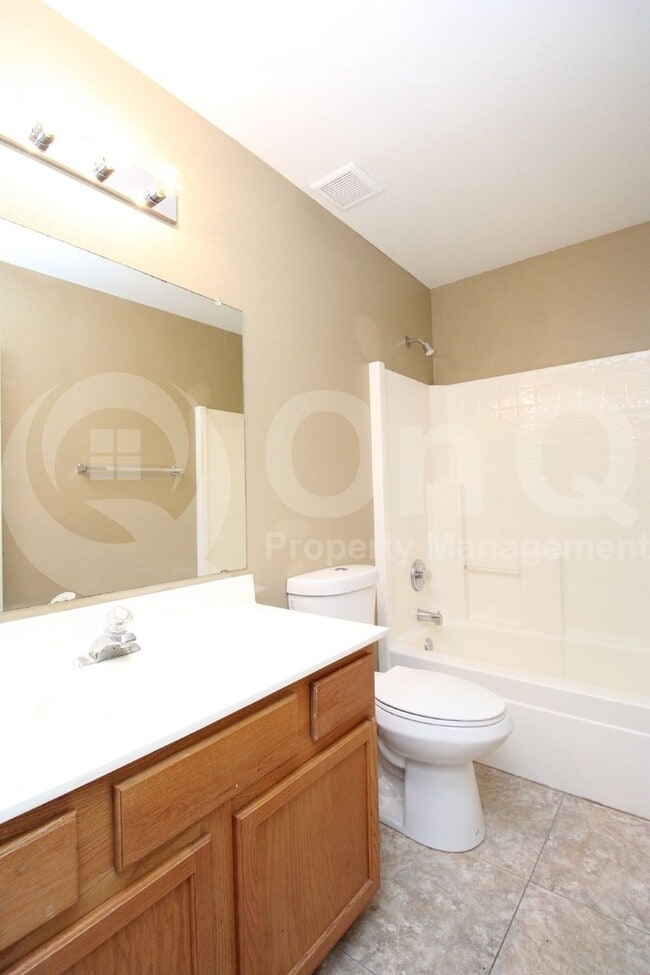 Building Photo - 5326 W Taro Ln