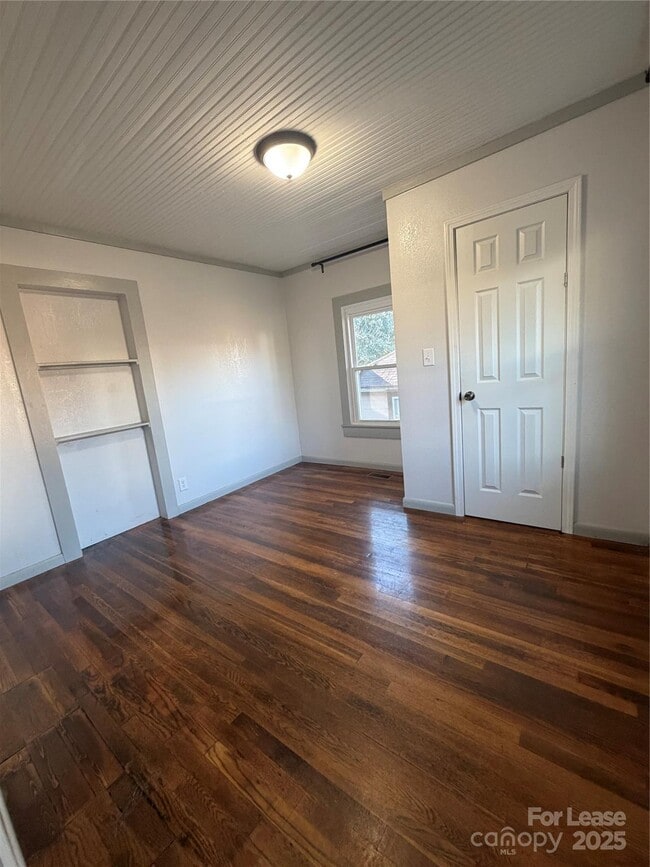 Building Photo - 31 Carolina Ave