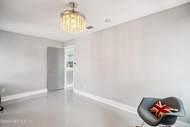 Building Photo - 248 11th St