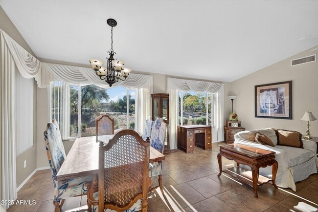 Building Photo - 1831 E Lindrick Dr