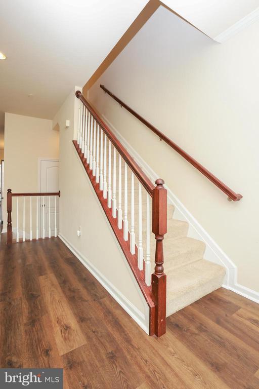 Building Photo - 7954 Blue Stream Dr