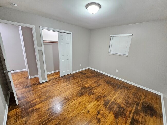 Building Photo - 2323 S Hunter Rd