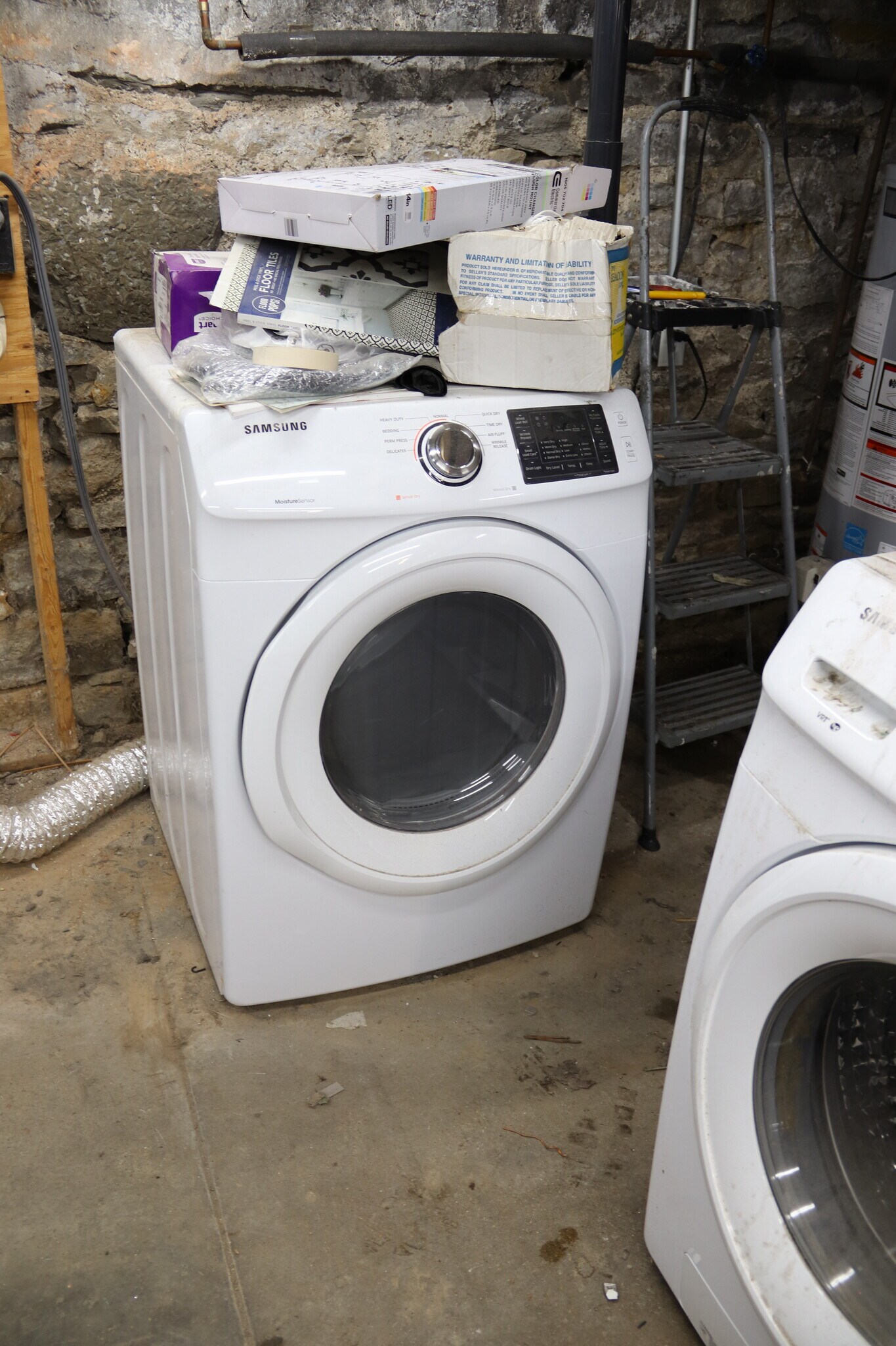 Washer & Dryer 1 - 1370 Forsythe Ave