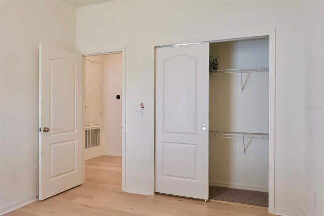 Building Photo - 2164 Carriage Pointe Loop