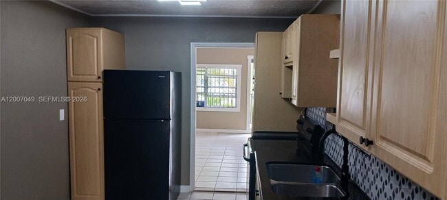 Building Photo - 2272 SW 8th St