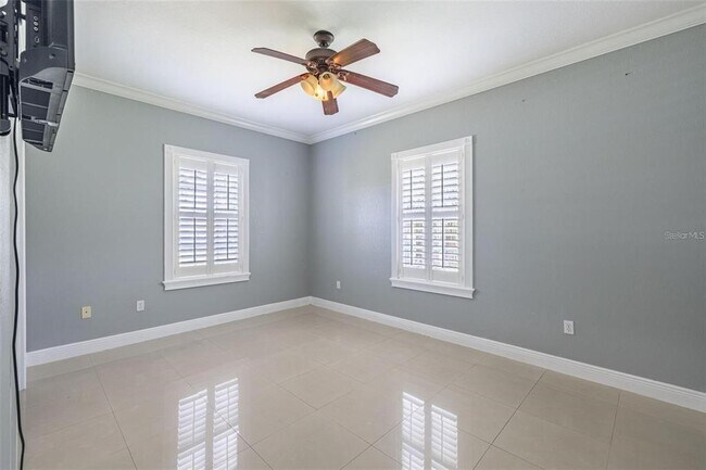 Building Photo - 2323 W Cherry St