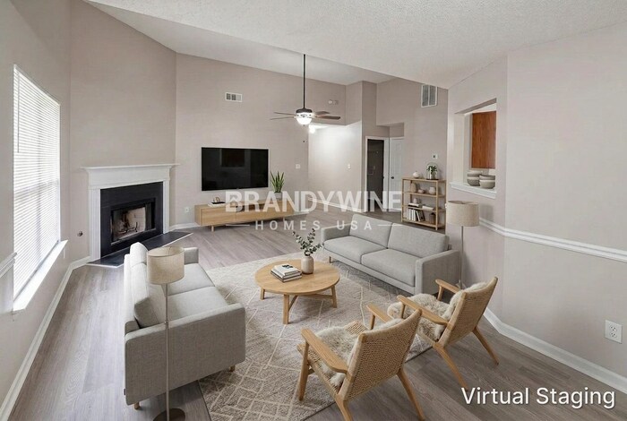 Building Photo - 5194 Seaside Ct