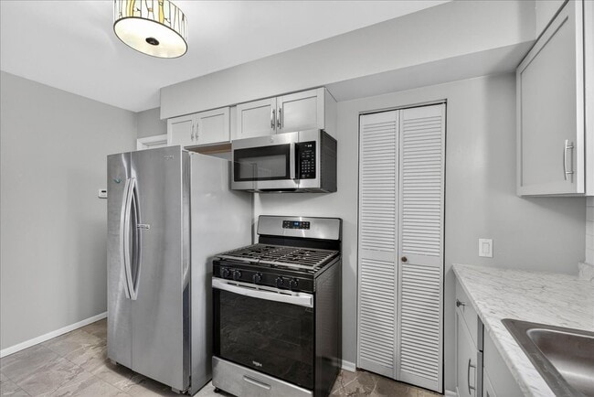 Building Photo - 1210 N 5th St