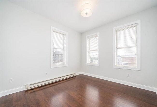 Building Photo - 372 Communipaw Ave