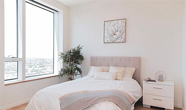 Building Photo - 889 Francisco St