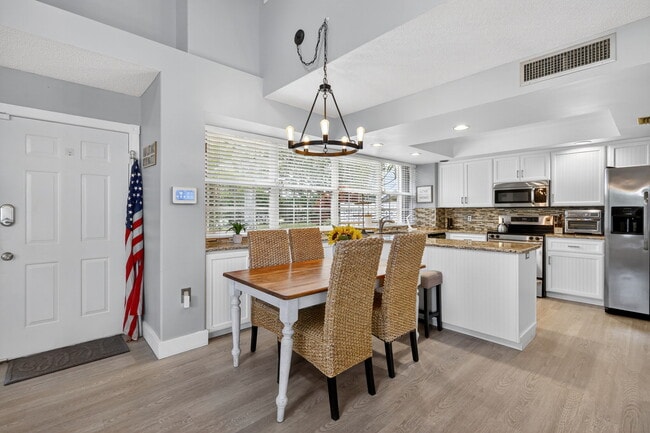 Building Photo - 503 Andover Ct