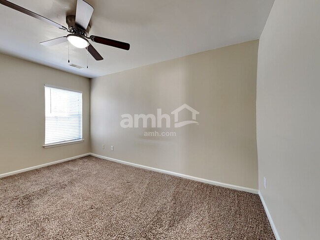 Building Photo - 110 Pristine Ct